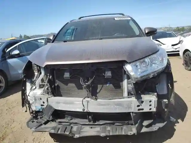 5TDJZRFH7JS811868 2018 TOYOTA HIGHLANDER-4