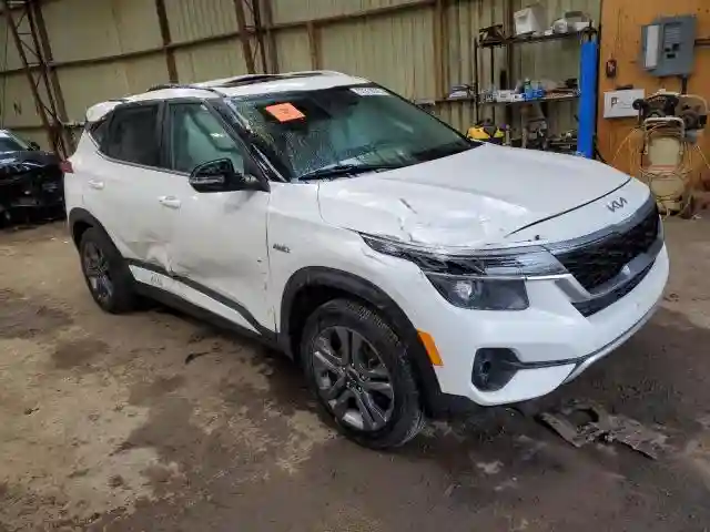 KNDEUCAA8N7326615 2022 KIA SELTOS-3