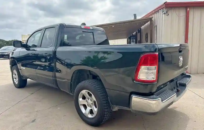 1C6SRFCT8KN585978 2019 RAM 1500-2