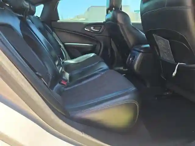 1C3CCCBBXFN557714 2015 CHRYSLER 200-5