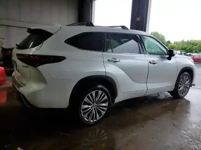 5TDEBRCH7NS094856 2022 TOYOTA HIGHLANDER-2