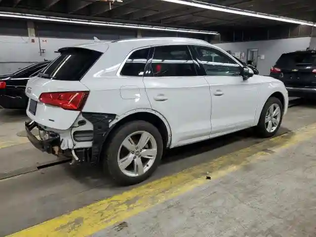 WA1BNAFY8K2045167 2019 AUDI Q5-2