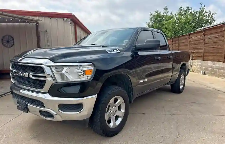 1C6SRFCT8KN585978 2019 RAM 1500-1