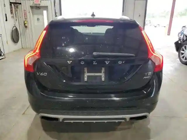 YV4612HK9G1003635 2016 VOLVO V60-5