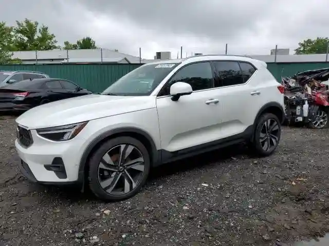 YV4L12UE3S2503506 2025 VOLVO XC40 PLUS-0
