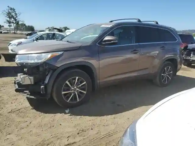 5TDJZRFH7JS811868 2018 TOYOTA HIGHLANDER-0