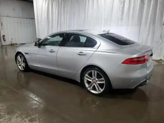 SAJAK4EV5JCP22138 2018 JAGUAR XE-1