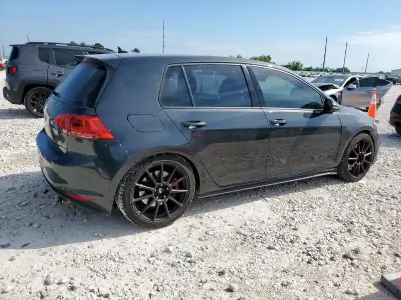 3VW447AUXHM069560 2017 VOLKSWAGEN GTI-2