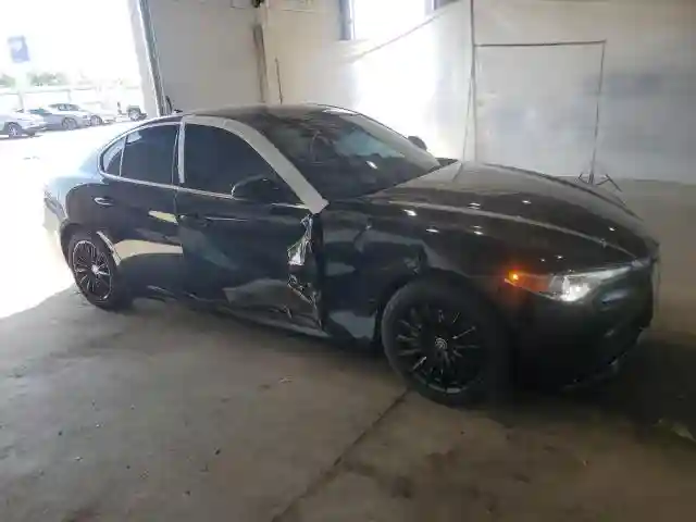 ZARFAMAN1M7639337 2021 ALFA ROMEO GIULIA-3