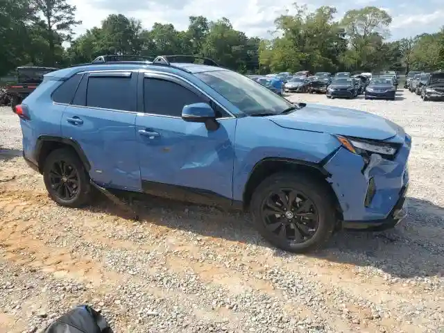 JTM16RFV6ND048869 2022 TOYOTA RAV4-3