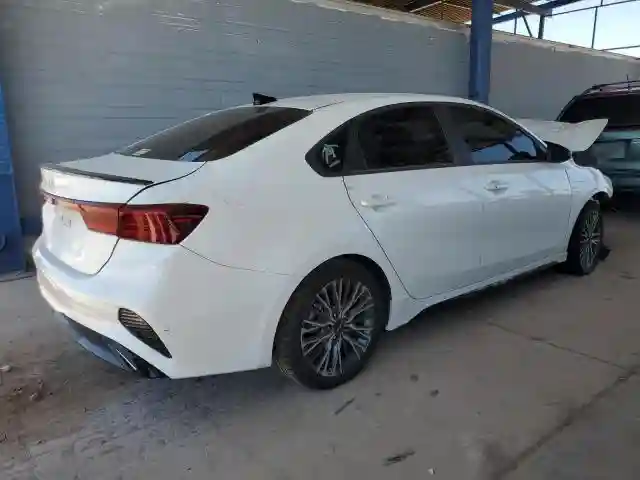 3KPF54ADXPE578614 2023 KIA FORTE-2