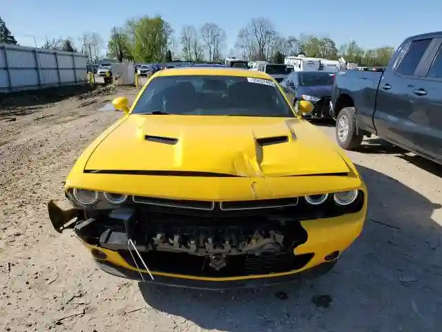 2C3CDZGGXHH556112 2017 DODGE CHALLENGER-4