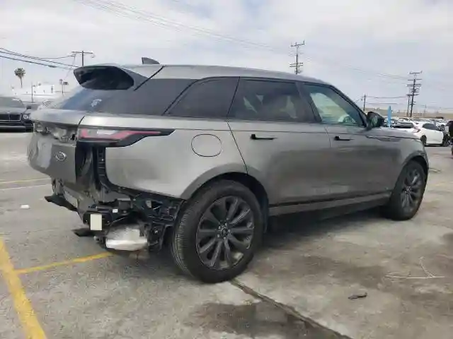 SALYL2RV6JA717155 2018 LAND ROVER RANGEROVER-2
