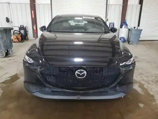 JM1BPAMM6K1119028 2019 MAZDA 3-4