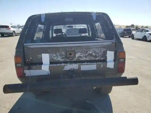 JT4RN38S2C0025454 1982 TOYOTA ALL OTHER-5