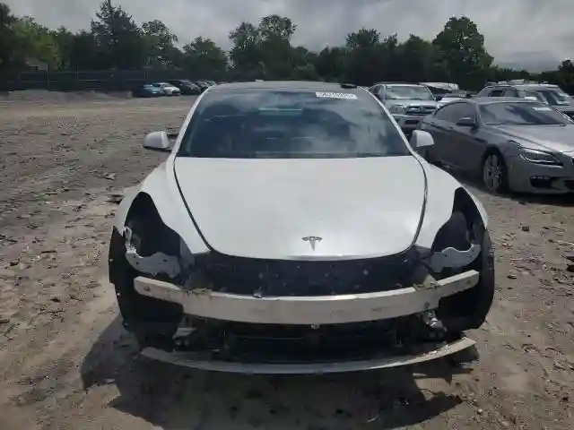 5YJ3E1EB7JF106429 2018 TESLA MODEL 3-4