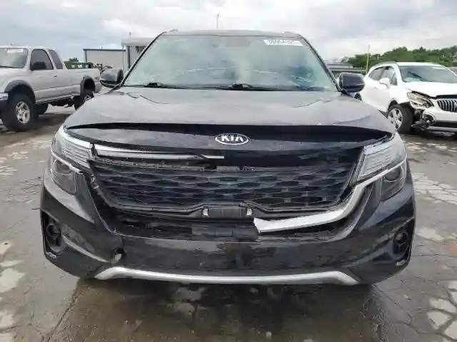 KNDEU2AA2M7084218 2021 KIA SELTOS-4