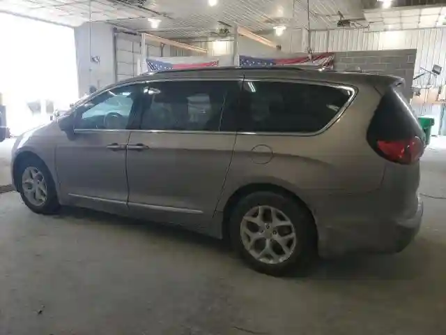 2C4RC1EG4HR637842 2017 CHRYSLER PACIFICA-1