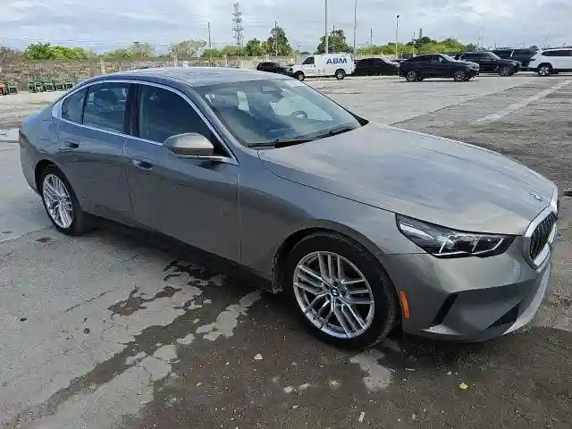WBA43FJ0XRCP84657 2024 BMW 5 SERIES-3