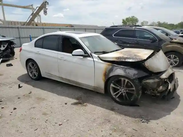 WBA8B9G37HNU56767 2017 BMW 3 SERIES-3