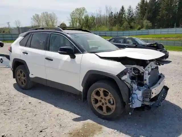 2T3UWRFV0RW227835 2024 TOYOTA RAV4 WOODL-3