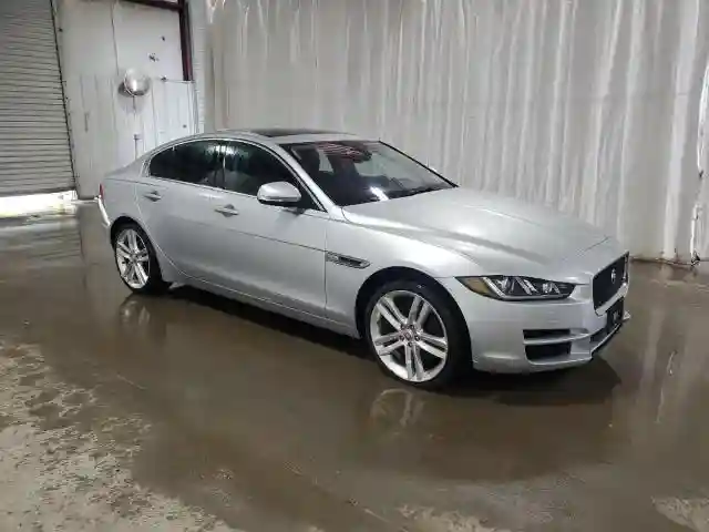 SAJAK4EV5JCP22138 2018 JAGUAR XE-3