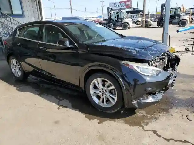 SJKCH5CP1HA033992 2017 INFINITI QX30-3