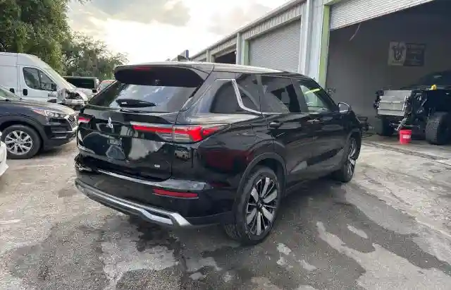 JA4J3VA82SZ017730 2025 MITSUBISHI OUTLANDER-3