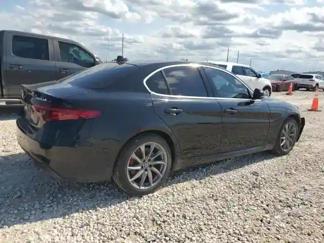 ZARFAEDN1H7550147 2017 ALFA ROMEO GIULIA-2