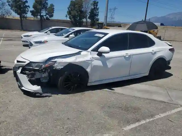 4T1B11HK0JU128536 2018 TOYOTA CAMRY-0