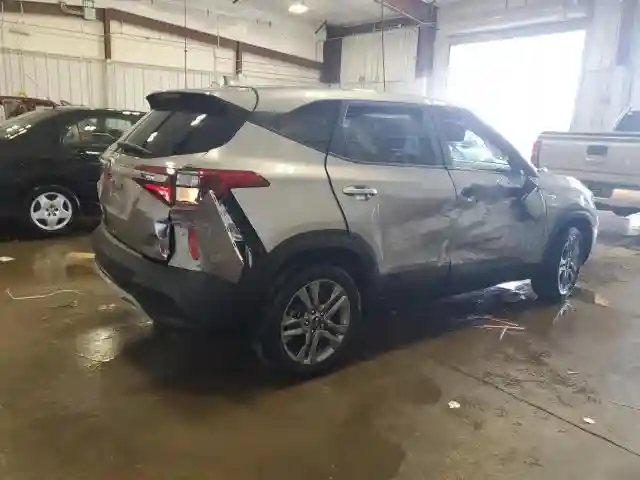KNDEPCAA4M7213217 2021 KIA SELTOS-2