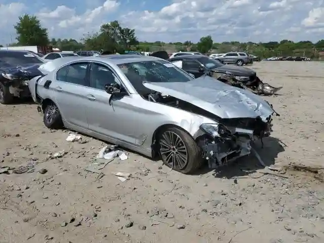 WBAJR3C06LWW60422 2020 BMW 5 SERIES-3