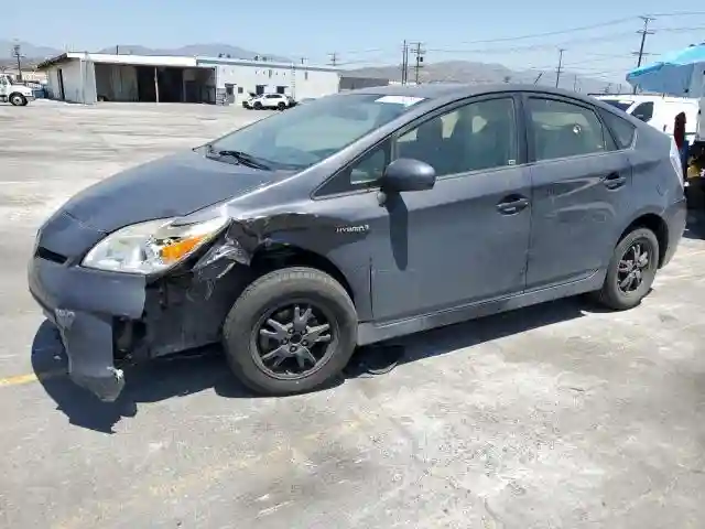 JTDKN3DU1F0469888 2015 TOYOTA PRIUS-0