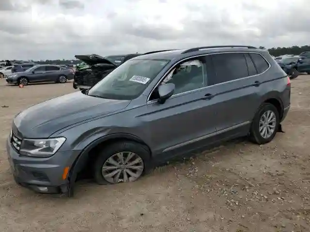 3VV2B7AX7JM004960 2018 VOLKSWAGEN TIGUAN-0