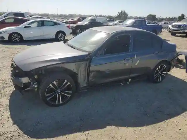 WBA8B9G54JNU95856 2018 BMW 3 SERIES-0