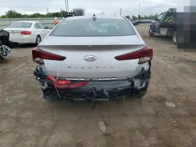 5NPD84LFXKH404284 2019 HYUNDAI ELANTRA-5