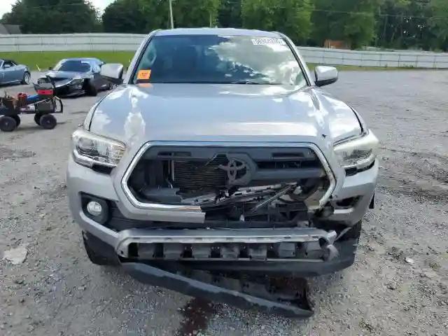 5TFSZ5AN3HX071735 2017 TOYOTA TACOMA-4