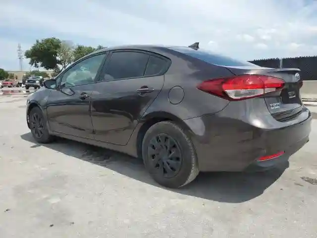 3KPFK4A77JE175488 2018 KIA FORTE-1