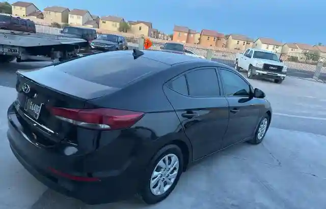 5NPD74LF9HH167394 2017 HYUNDAI ELANTRA-3