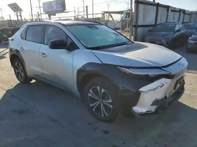 JTMAAAAA8PA015784 2023 TOYOTA BZ4X XLE-3