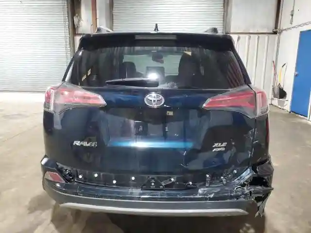 JTMRFREV3JJ239519 2018 TOYOTA RAV4-5