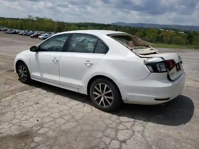 3VWDB7AJ0HM327886 2017 VOLKSWAGEN JETTA-1