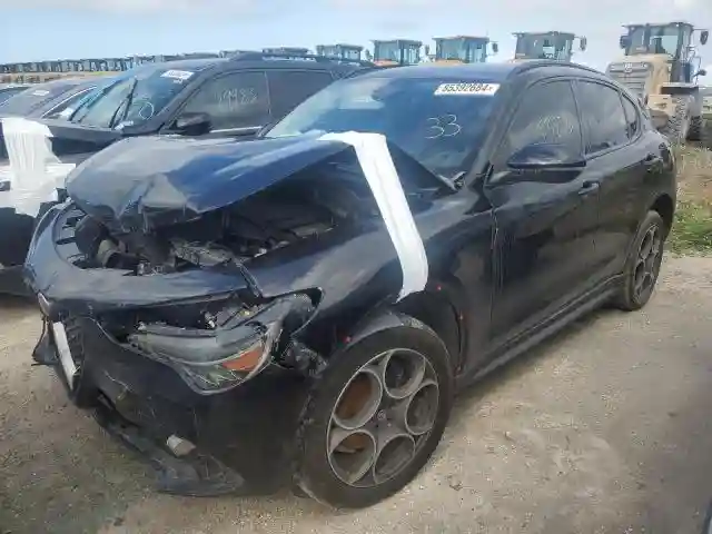 ZASFAKPN8J7B79599 2018 ALFA ROMEO STELVIO-0