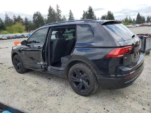 3VV8B7AXXRM063670 2024 VOLKSWAGEN TIGUAN-1