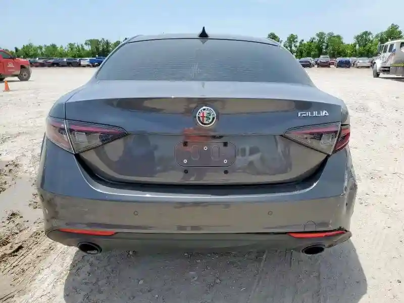 ZARFAMBN1R7681805 2024 ALFA ROMEO GIULIA-5