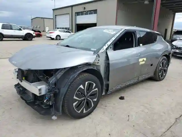 KNDC34LA8R5194955 2024 KIA EV6 LIGHT-0