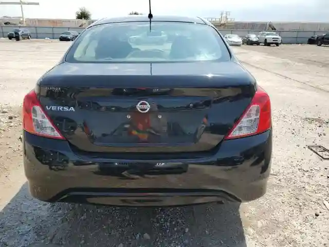 3N1CN7AP9JL842393 2018 NISSAN VERSA-5