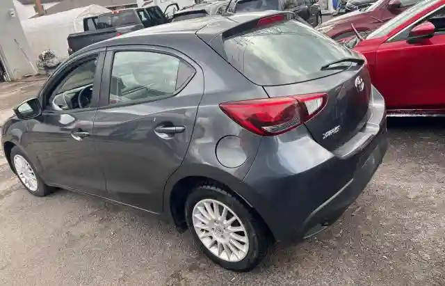 3MYDLBJV5LY713969 2020 TOYOTA YARIS-3