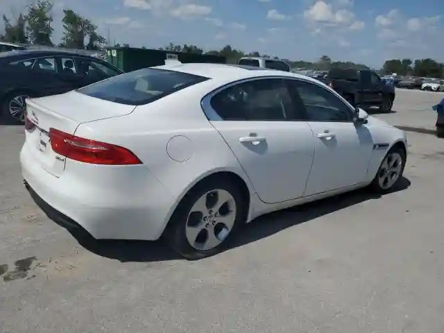 SAJAR4BN9HA977316 2017 JAGUAR XE-2