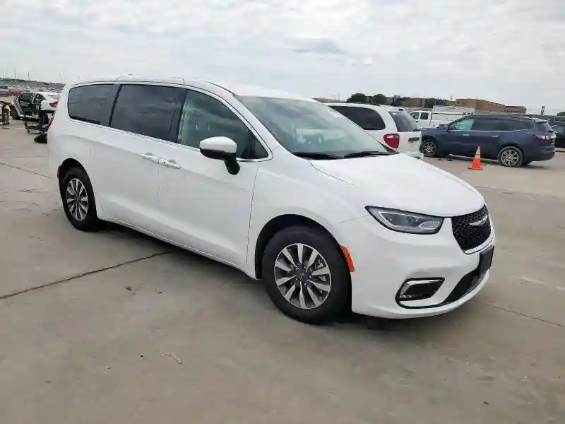 2C4RC1L77PR540944 2023 CHRYSLER PACIFICA-3